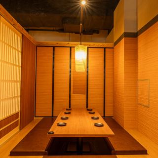 【掘りごたつ席】掘りごたつで足を伸ばして楽々です！歓迎会、送別会、会社の集まり、親族のお食事、同窓会、保護者のお集まり、オフ会、二次会など幅広くご対応いたします◎