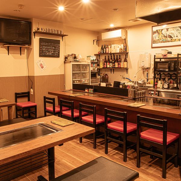【アットホームな雰囲気】当店は、女性にも人気のほっこりする場所です♪ 女子会や小規模人数の宴会にも柔軟に対応しており、心地よい時間を仲間と一緒に過ごすのにぴったりです☆ ぜひ、素敵な思い出を作りに来てください！