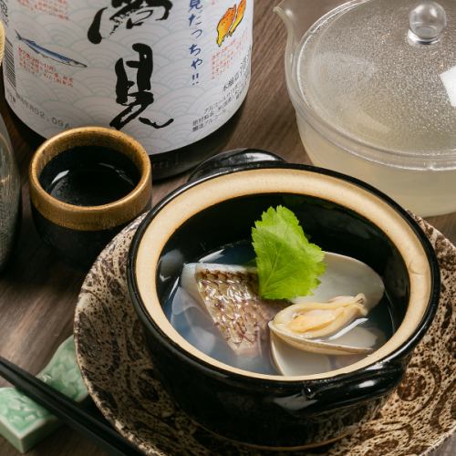 大石高汤 ◆ 将鲷鱼高汤和金酒掰开享用的豪华料理 ◆
