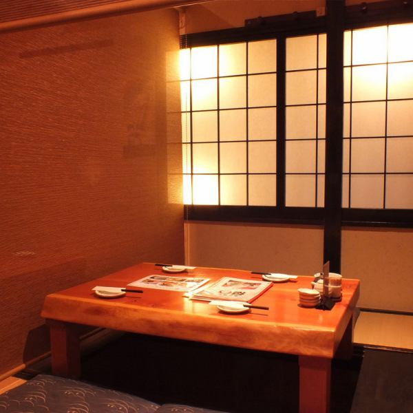 [Small-group private room tatami room] allows you to relax and enjoy delicious meals without worrying about the surroundings.Semi-private rooms for 2 to 4 people, private rooms for 5 to 40 people are available!