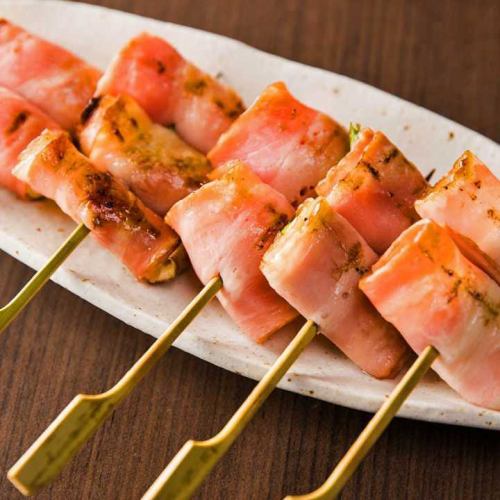 ベーコン巻串　各