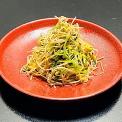 大鰐温泉 豆もやしと豆苗炒め