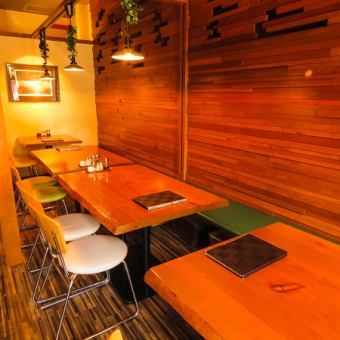 We can accommodate 4 people seats freely! We can accommodate up to 16 people!