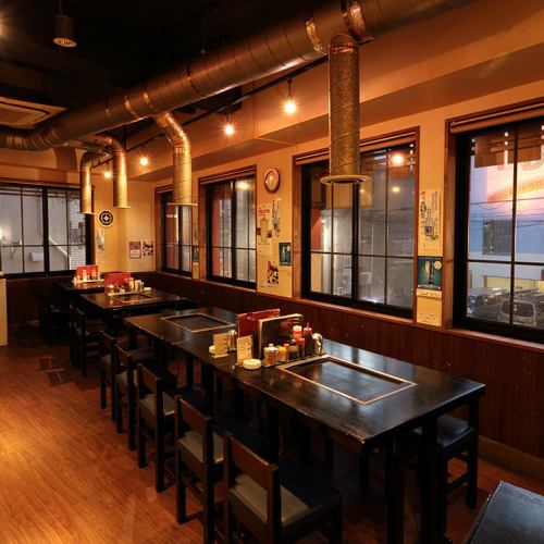 【浅草でもんじゃを堪能】カジュアルな雰囲気の広々空間