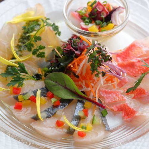 鮮度抜群の魚介類！その日に獲れた三崎港直送の魚介類♪
