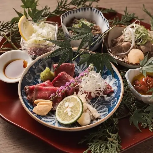 たべごろコース｜八種の肉前菜「肉八寸」、上塩タン、上ハラミを楽しむ