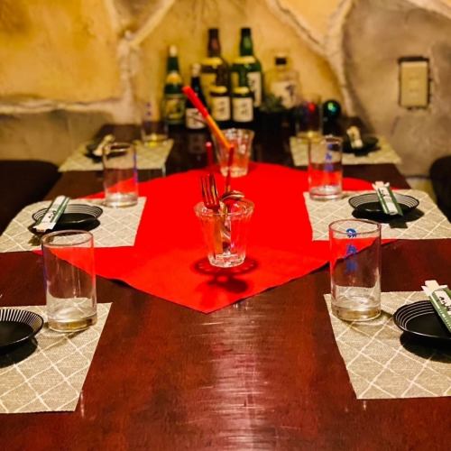 【個室フロア貸切☆10名様程度】人目を気にせず、宴会とプライベートな会話がお愉しみ頂けます!/豪華舩盛りを用意して欲しい/昼から開けて欲しい/DJパーティーをしたい/沖縄/国際通り/出来たてのポップコーンと駄菓子がな、なーんと無料で誰でも食べ放題。/モニター3台連動好きな映像流せます。/6時間飲み放題/過去の事例