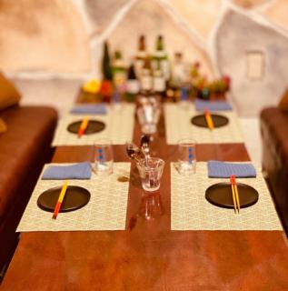 【女子会で大人気☆最大8名様の広々ソファ席】少人数での貸切宴会も承ります!記念日・誕生日はもちろん、推し会・鑑賞会にも最適!/全長2mハブ酒タワー/立食/ビュッフェ/オードブル/料理内容/イベント/お祭/ミニライブ/なんでもやります。/できます。/アゲアゲ/ノスタルジック/居酒屋/国際通り/結婚式2次会パーティー