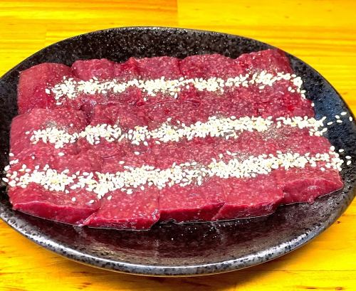 【◆ 최고의 신선도 ◆】 당점에서는 단맛이 느껴지는 신선도 뛰어난 "소 레버"를 먹을 수 있습니다!