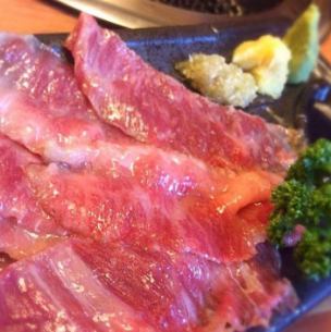 烤飛騨牛肉生魚片