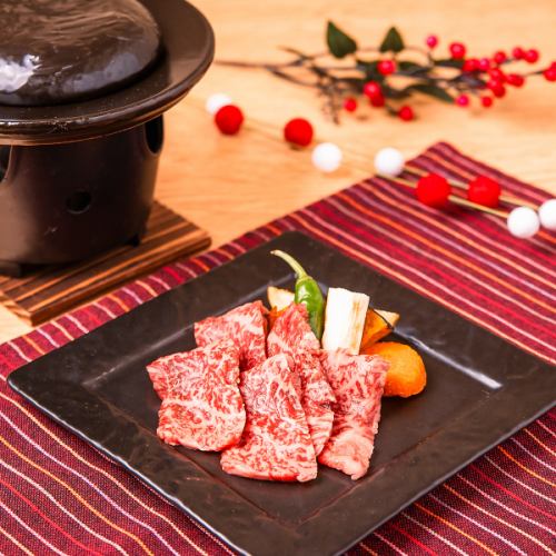 [◆It feels like a ryokan ♪◆] Rare for izakaya restaurants! Grilled beef on a ceramic plate that you can enjoy grilled to your preference