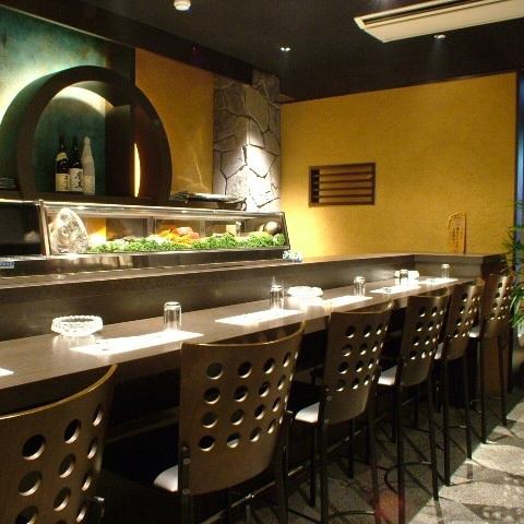 如果你說壽司店，它畢竟是一個櫃檯。請享受日本人的心，充滿慷慨與時尚的將軍在您面前的新鮮主食。