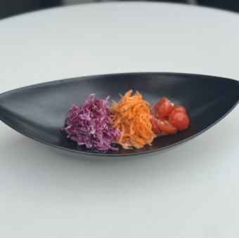 Koji Deli 三拼法(蜜汁番茄/胡蘿蔔油菜/高麗菜沙拉)