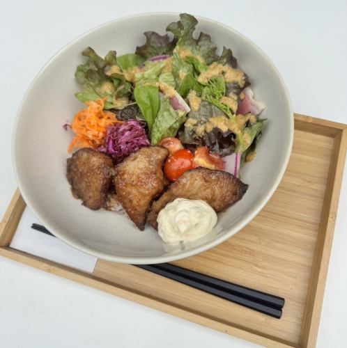 使用本地捕撈的海鮮!