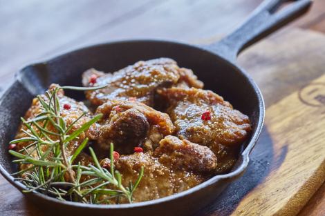 香味まぐろほほ肉の発酵ステーキ