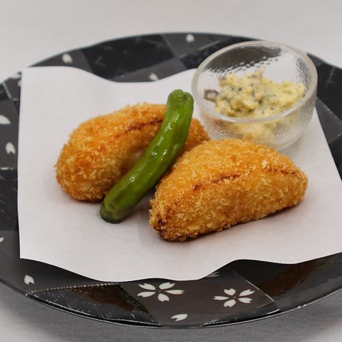 Deep-fried breaded shrimp with smoked daikon radish tartar sauce