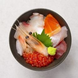 本日の海鮮丼ぶり
