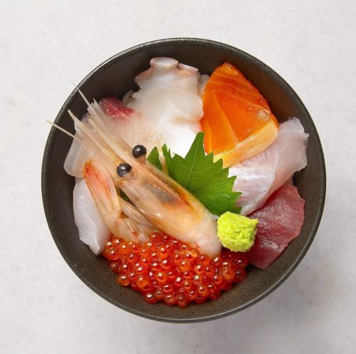 本日の海鮮丼ぶり