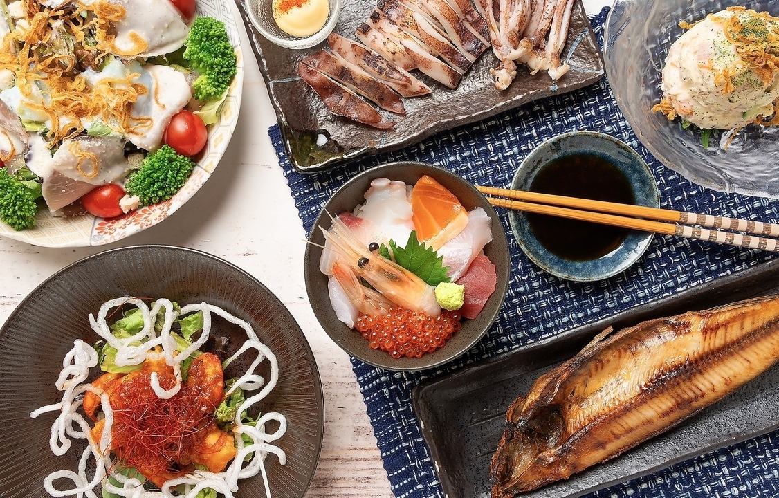 旬の食材や海鮮に、種類豊富なお酒も愉しめます♪