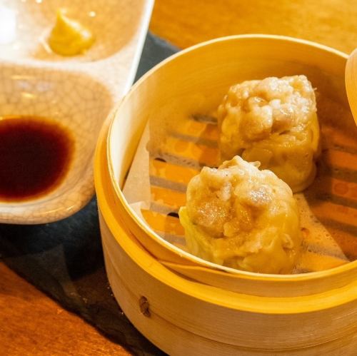 新名物!手ごねが生む唯一無二の食感とジューシーな旨み