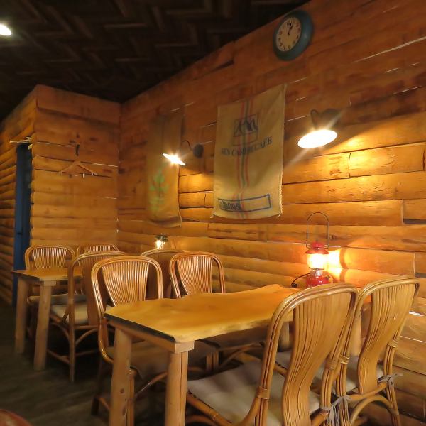 釣り、キャンプ、登山、サーフィン、スキーなど、多彩な外遊びを愛する大人たちが集える特別な空間を提供しております。共通の趣味を持つ仲間と出会い、情報を交換しながら新たなアクティビティに挑戦するチャンスが広がります。ぜひ、リラックスした雰囲気の中で楽しいひとときをお過ごしください。