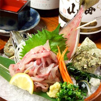 竿を握ってさぁ、出動。釣って釣って釣りまった鮮魚はスグ捌いて刺・焼・煮で