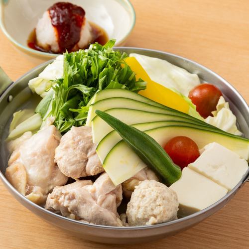 [From Itoshima] Mizutaki of "Itoshima Chicken" and Summer Vegetables ~Tasty Spicy Sauce~