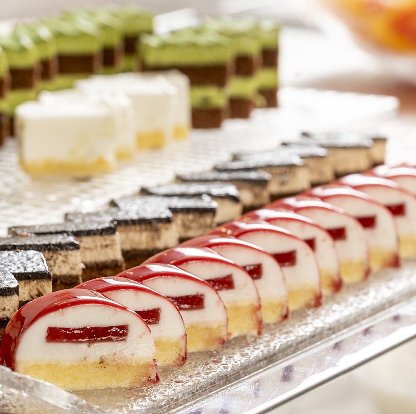 All-you-can-eat luxurious desserts are also included in this Japanese seafood buffet!!