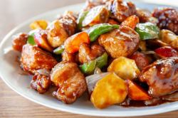 暁・黒酢の酢豚(さつま芋入り)