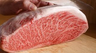 毎日新鮮な肉をご提供！