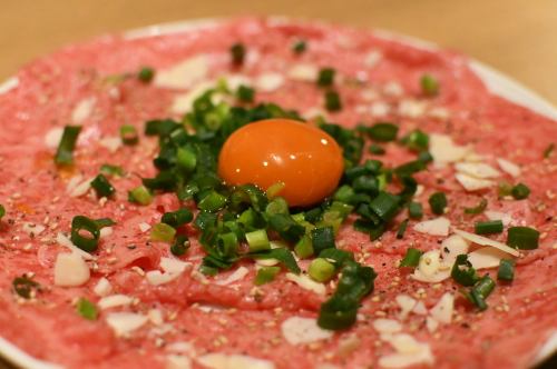 生ロースユッケ