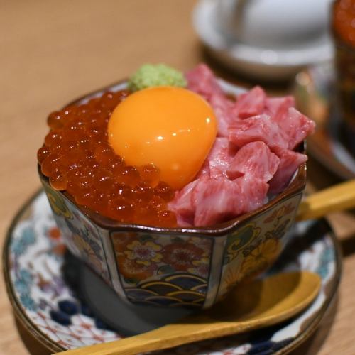 至福の小鉢丼！