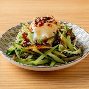 茗荷と胡瓜の温玉のせ