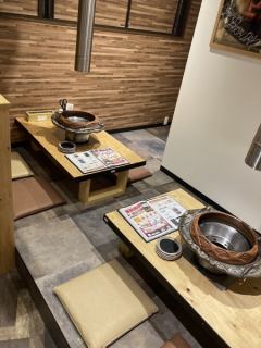 足をのばしてゆったりおくつろぎいただけるお座敷席は普段使いはもちろん、お仕事終わりのプチ宴会やお食事会などにもピッタリなお席です！お子様連れでのお食事もお座敷なら安心してお過ごしいただけます♪