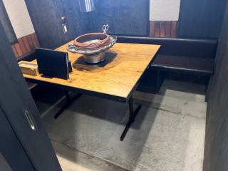 最大32名様まで貸切でもご利用いただけます。各種会社宴会、各種2次会などの大型宴会にもぜひご利用ください。ご宴会に最適な2H飲み放題付きのコースも各種ご用意しております。人数などの詳細は店舗までお気軽にお問い合わせください。