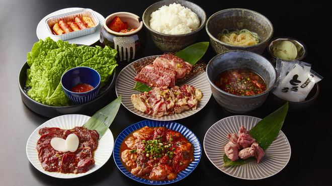 当店自慢の近江牛が味わえる2H飲放付きコースは5500円(税込)～！