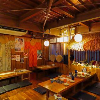 当店では、最大30名様で貸し切り個室としてのご宴会が可能です。沖縄の風を感じる絶品の沖縄料理や種類豊富な泡盛などのお酒と共に楽しいひとときをお過ごしいただけます。人数や予算など、お気軽にご相談ください。お客様のご要望に合わせて、最高のサービスご提供できるようスタッフ一同心よりお待ちしております。