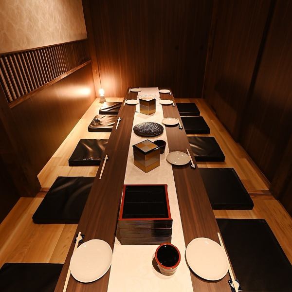 There are many relaxing private rooms in the restaurant. [2-4 people] x 2 [5-6 people] x 3 [7-10 people] x 1 [11-14 people] x 1 [15-18 people] x 2 [19-30 people] x 1 [Counter seats] x 2 ◆ Maximum 30 people Toyohashi #Toyohashi Station #Izakaya #Private rooms #Takeout #Chicken wings #All-you-can-drink #Smoking