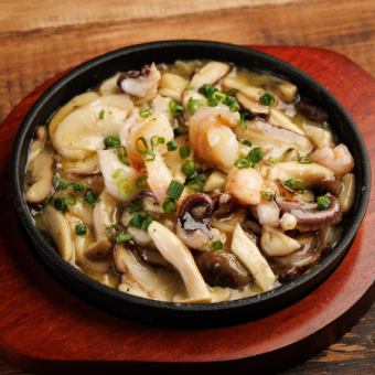 きのこと海鮮のバター焼き