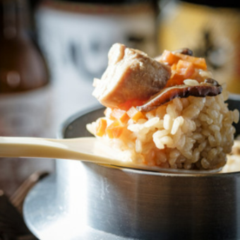 [2-hour all-you-can-drink] "Easy Course" includes rice cooked in a pot ◎ Recommended for company parties ◎ 4,800 yen including tax