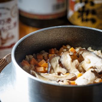 Pot-cooked chicken rice