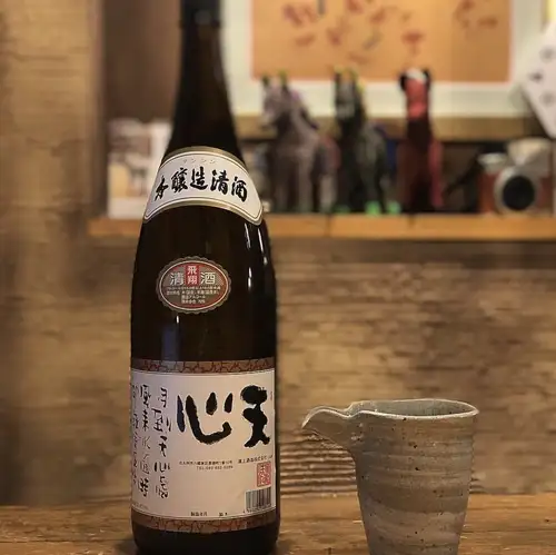 We offer local sake, shochu, and sours unique to Kitakyushu.