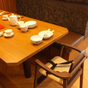 어린이도 안심 어린이 의자를 준비하고 있습니다.우리, 鼎泰豐은 앞으로도 고객의 만족을 최우선으로 앞으로도 품질과 서비스 향상, 안심, 안전하게 유의 새로운 맛을 목표로합니다.세계 10 대 레스토랑에 선정 된 레스토랑 ★ 일본 최대의 땡 泰豊 긴자 점에 꼭 한번 오세요.
