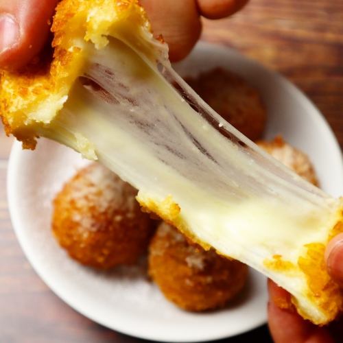 3 homemade cheese balls