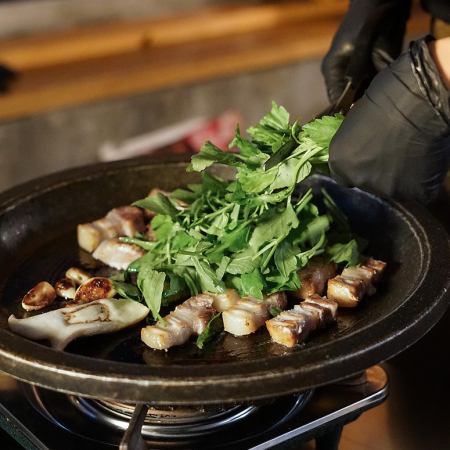 [NEW!] Includes parsley samgyeopsal! All-you-can-eat with over 80 varieties for 2 hours for 3,280 yen!!