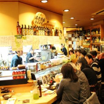 [Counter seats] A lively counter seat.It is a popular seat for regular customers! There are many office workers at the counter seats where you can easily drop by.Also on the date ◎ There are friendly staff so you can feel comfortable even when you visit the store alone.