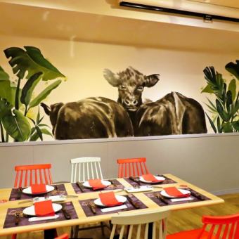 Enjoy delicious churrasco in a stylish restaurant decorated in red and white.