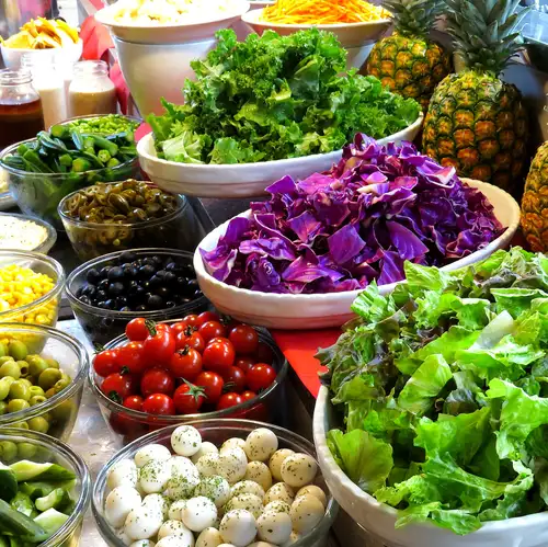 All courses include an all-you-can-eat buffet with 16 kinds of salads and 6 kinds of ice cream bars!!