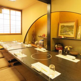 [OK for 2 to 14 people] The tatami room on the 2nd floor is a calm and moist private room.By all means for banquet reservations for a large number of people ☆ We also have table seats that can be used by one person, so please feel free to visit us.● "If you would like a private room, please feel free to contact the store."