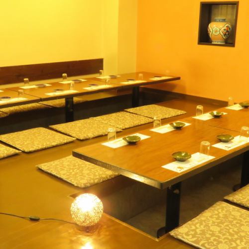 [For 26 people / 34 people OK] The tatami room on the 2nd floor is a moist private room with a calm atmosphere.You can relax in the tatami Japanese space where you can feel the taste.We have complete private rooms for 26 and 34 people.● "If you would like a private room, please feel free to contact the store."